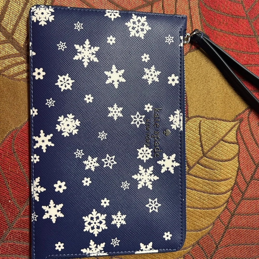 Kate Spade Navy Snowflake Wristlet - Picture 2 of 7